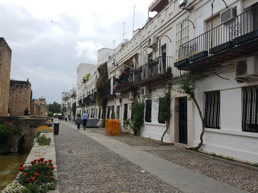 Apartamento El Balcon De La Muralla Kordoba Bagian luar foto